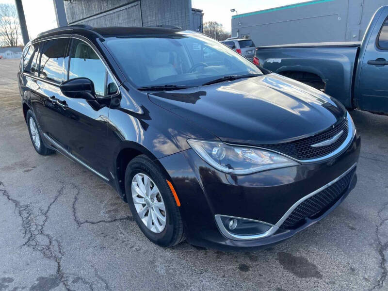 2017 Chrysler Pacifica Touring Plus