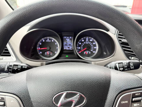2016 Hyundai Santa Fe SE