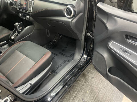 2020 Nissan Versa SR