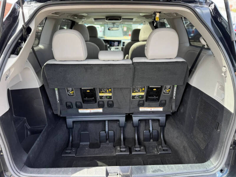2015 Toyota Sienna