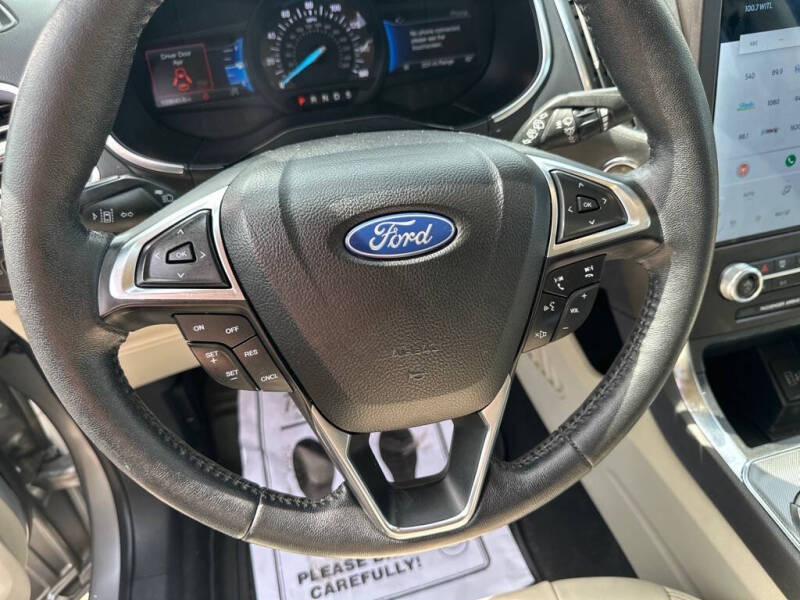 2021 Ford Edge Titanium