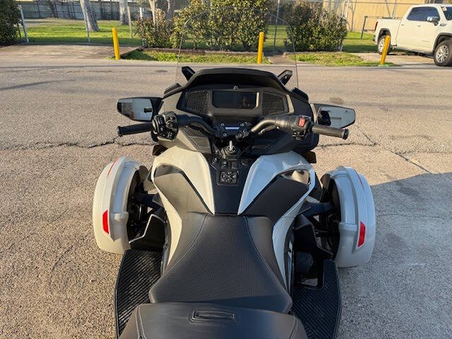 2021 Can-Am Spyder RT