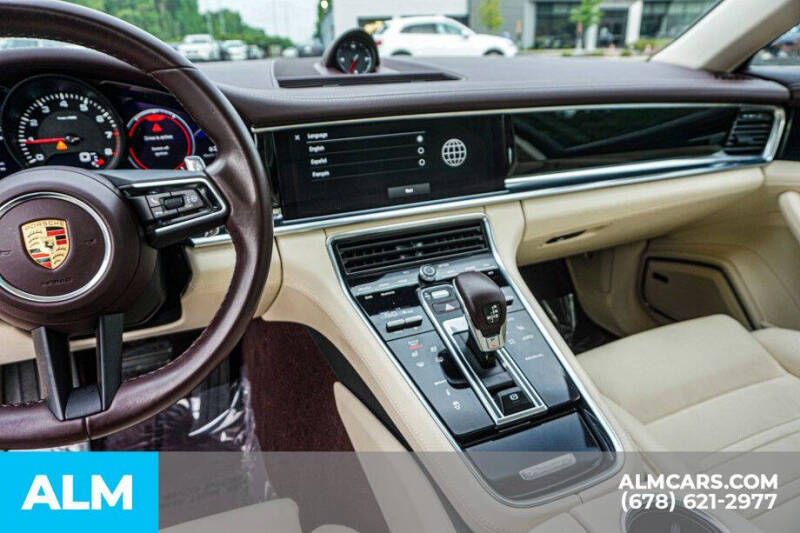 2022 Porsche Panamera 4