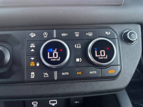 2024 Land Rover Defender 130 P400 X-Dynamic SE