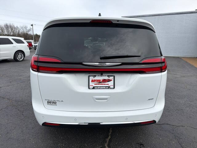 2026 Chrysler Pacifica Select