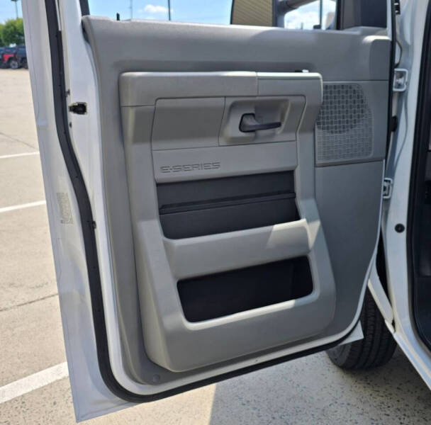 2023 Ford E-Series