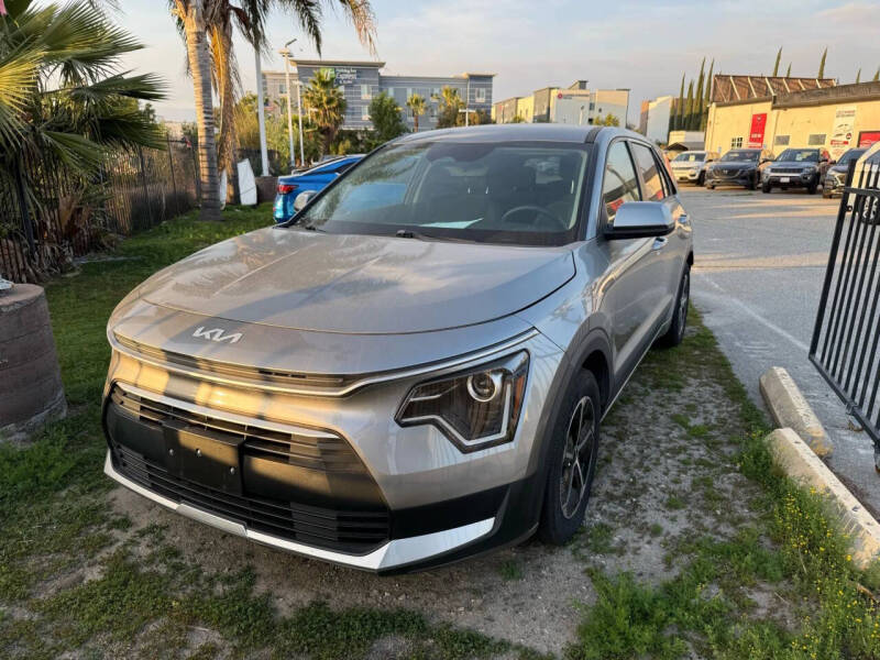 2023 Kia Niro LX