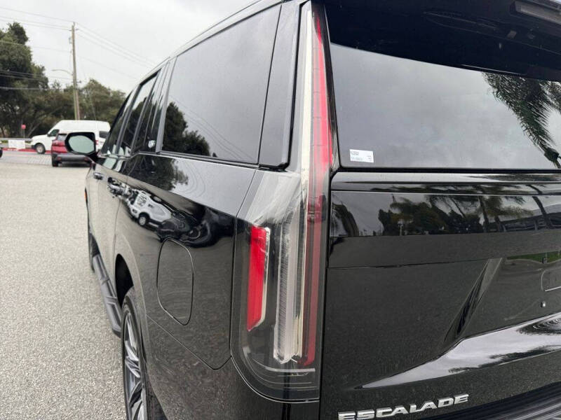 2023 Cadillac Escalade Sport