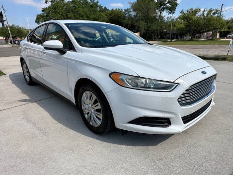 2013 Ford Fusion S