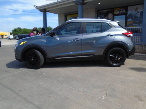 2020 Nissan Kicks SR