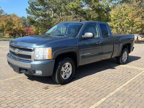 2007 Chevrolet Silverado 1500 for sale at PFA Autos in Union City GA