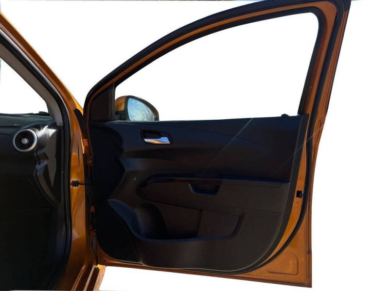 2017 Chevrolet Sonic LT Auto