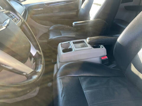 2012 Chrysler Town and Country Touring