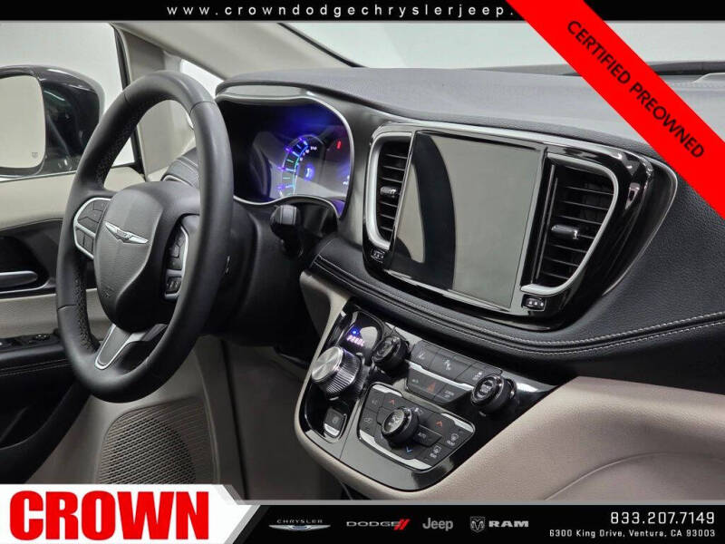 2024 Chrysler Pacifica Plug-In Hybrid Select