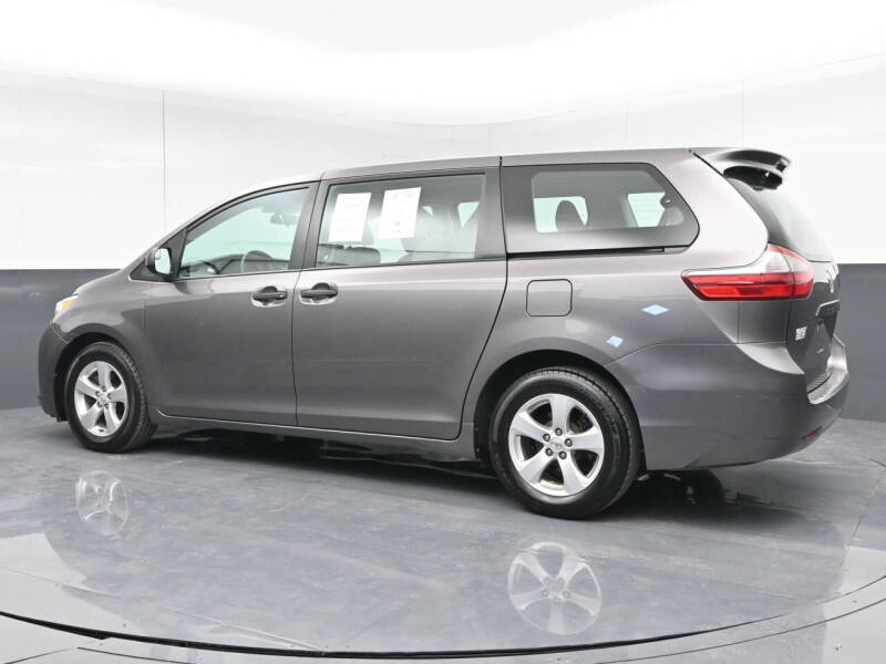 2016 Toyota Sienna L 7-Passenger