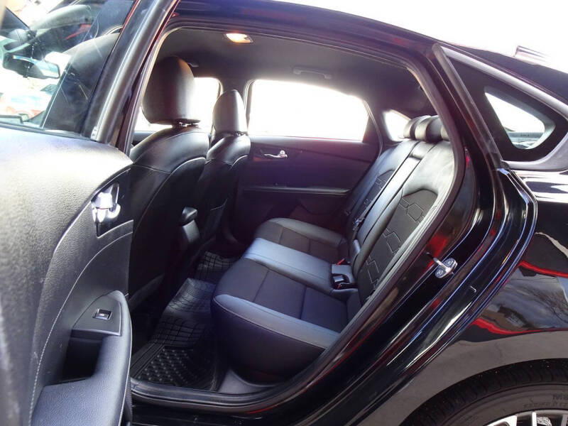 2023 Kia Forte GT-Line