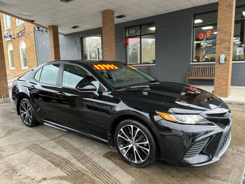 2018 Toyota Camry for sale at Arandas Auto Sales in Milwaukee WI