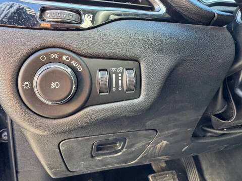 2020 Jeep Cherokee Altitude