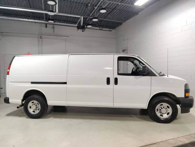 2023 Chevrolet Express 2500