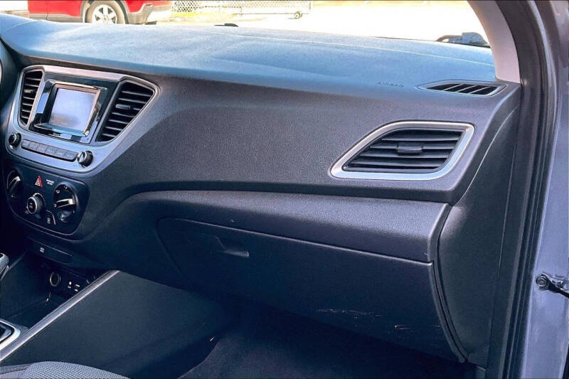 2020 Hyundai Accent SE