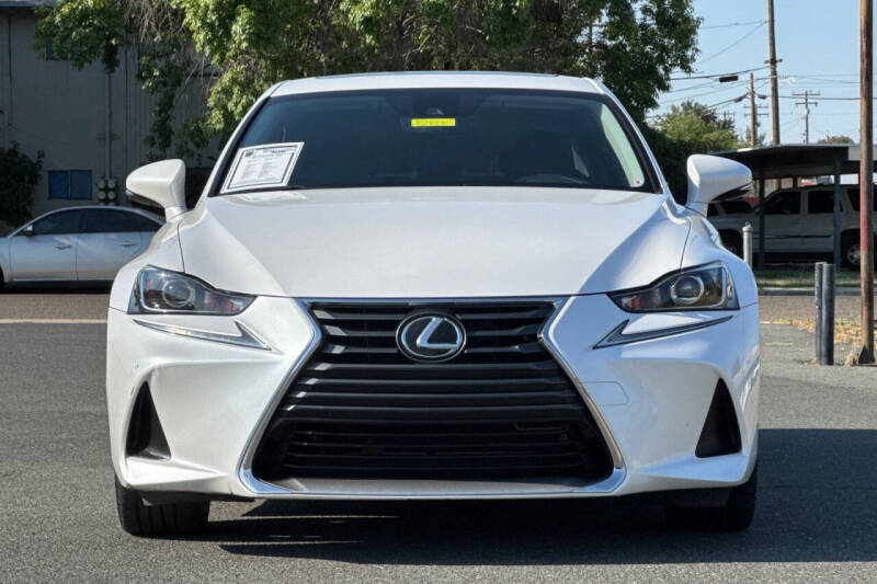 2017 Lexus IS 200t