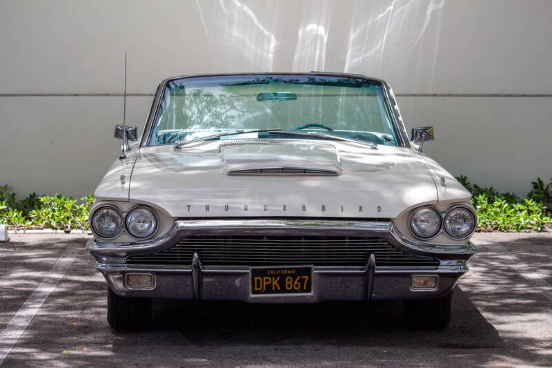 1964 Ford Thunderbird