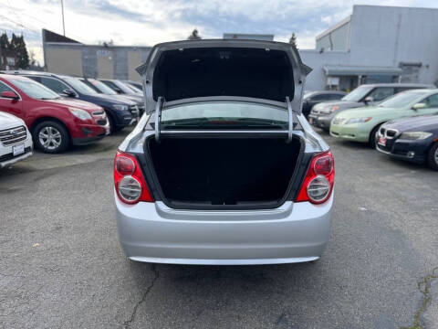 2013 Chevrolet Sonic LT Auto