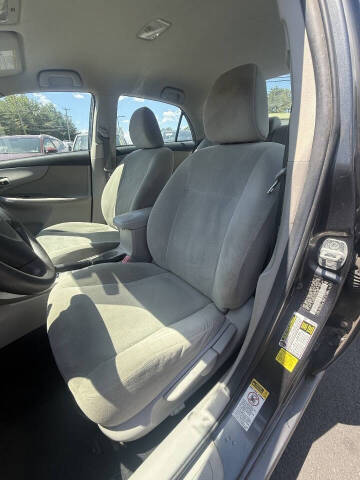 2012 Toyota Corolla LE