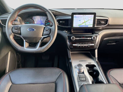 2023 Ford Explorer ST-Line
