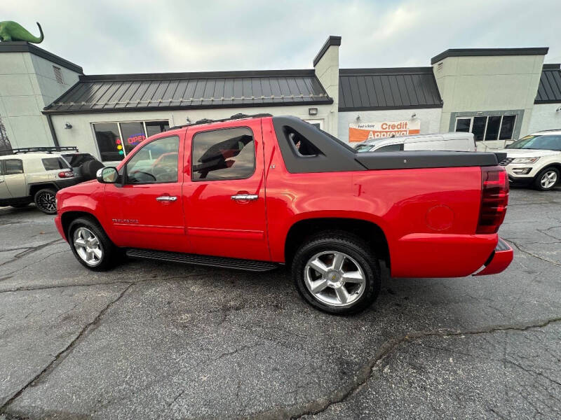 2011 Chevrolet Avalanche LT