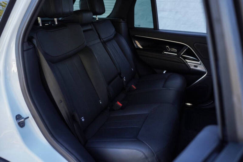 2022 Land Rover Range Rover P400 SE