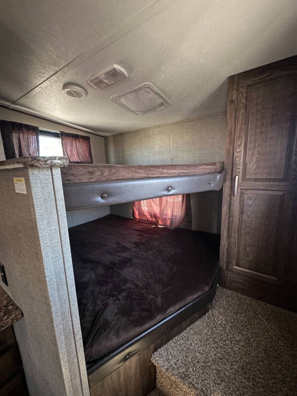 2017 Keystone RV COUGAR 284RDBWE