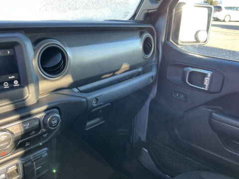 2022 Jeep Gladiator Sport