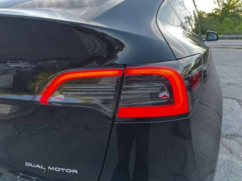 2023 Tesla Model Y Long Range