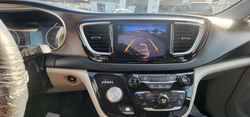 2017 Chrysler Pacifica Touring