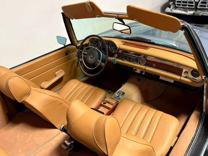 1970 Mercedes-Benz 280-Class