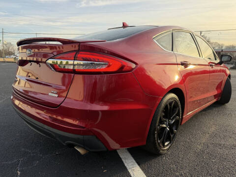 2020 Ford Fusion SE