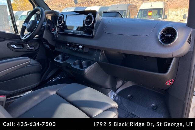 2025 Mercedes-Benz Sprinter