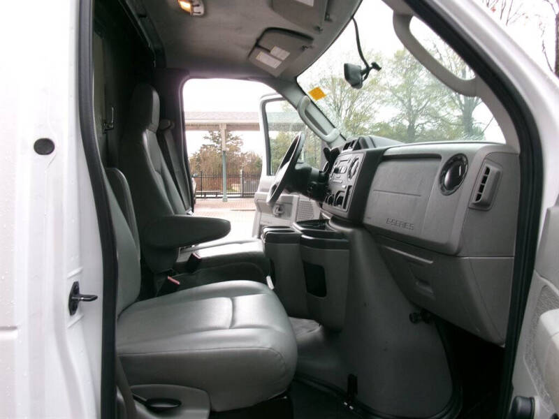 2017 Ford E-Series E-350 SD