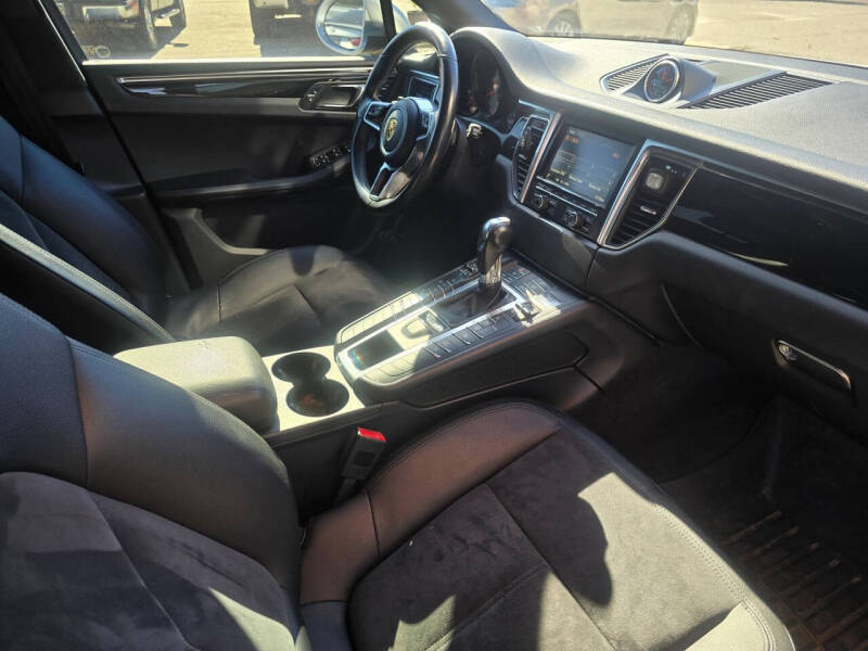 2016 Porsche Macan S