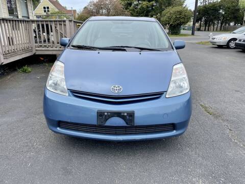 2005 Toyota Prius for sale at Life Auto Sales in Tacoma WA