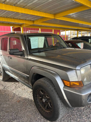 2008 Jeep Commander for sale at Dipstix Lube & Tune in Snyder TX