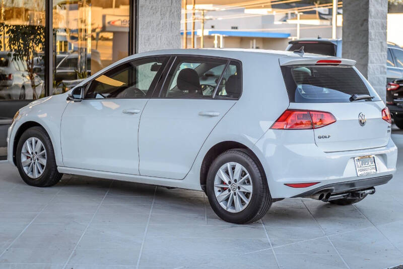 2016 Volkswagen Golf TSI S