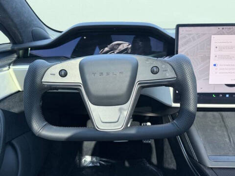 2023 Tesla Model S Plaid