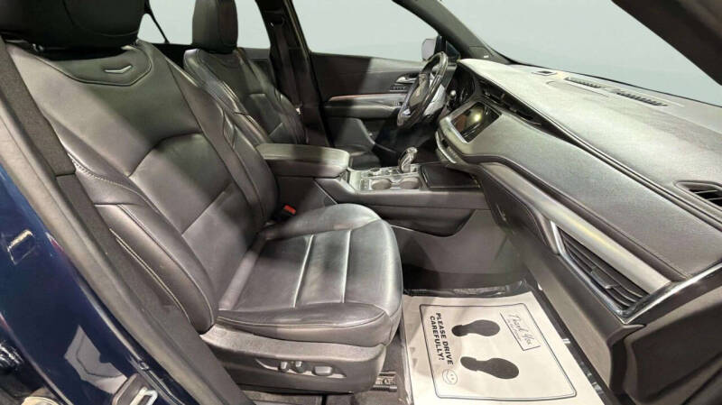 2019 Cadillac XT4 Premium Luxury