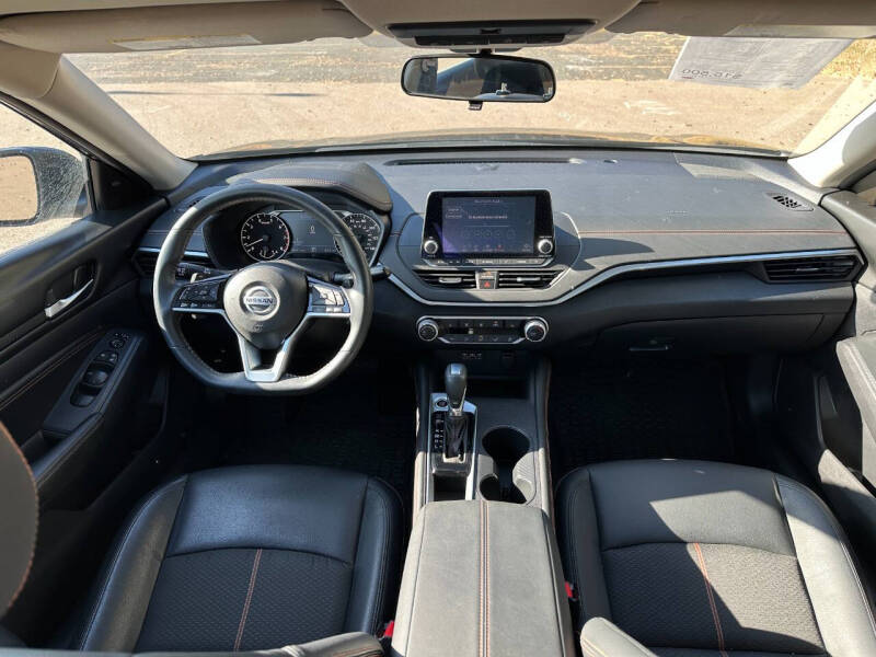 2020 Nissan Altima 2.5 SR