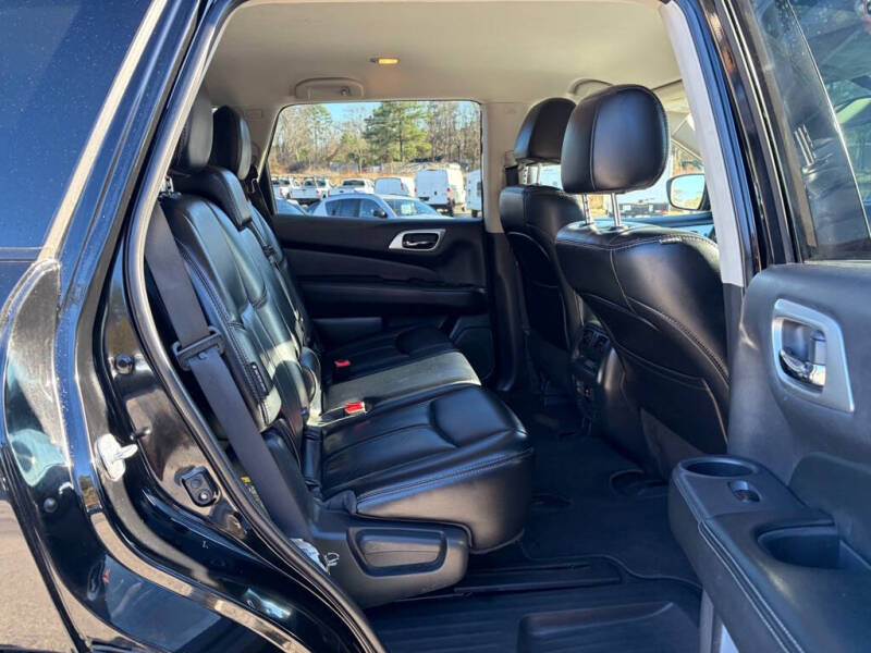 2018 Nissan Pathfinder SL