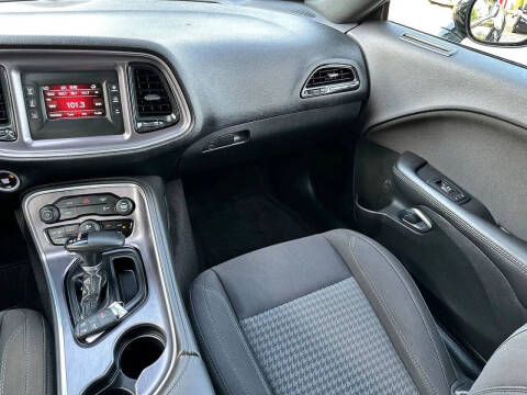 2017 Dodge Challenger