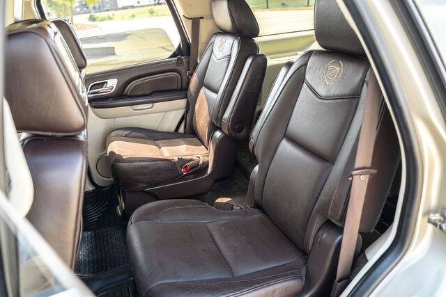 2013 Cadillac Escalade Platinum Edition
