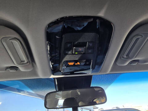 2024 Toyota Venza LE